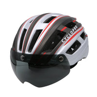 casque velo avec visiere argent face